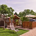 Daire Makotel Apartmanhaz *