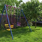Makotel Apartmanhaz *