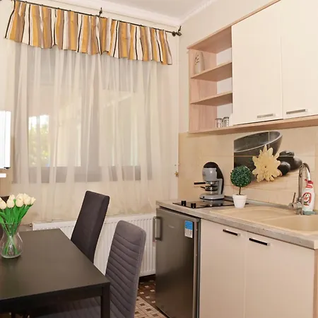 Makotel Apartmanhaz Mako