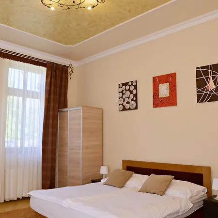 Makotel Apartmanhaz * Mako