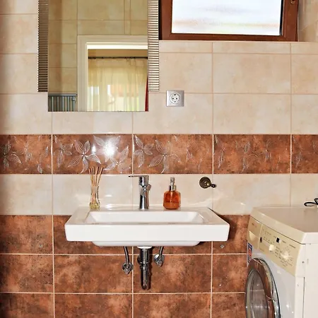 Makotel Apartmanhaz
