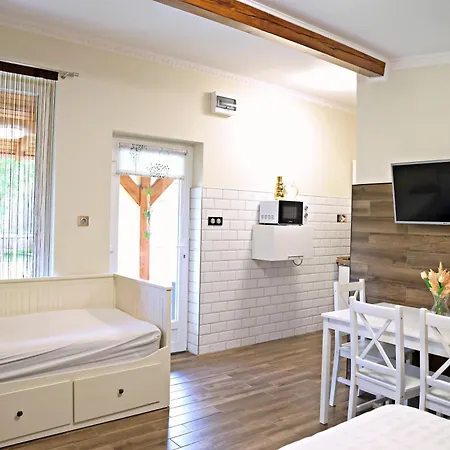 Makotel Apartmanhaz Mako